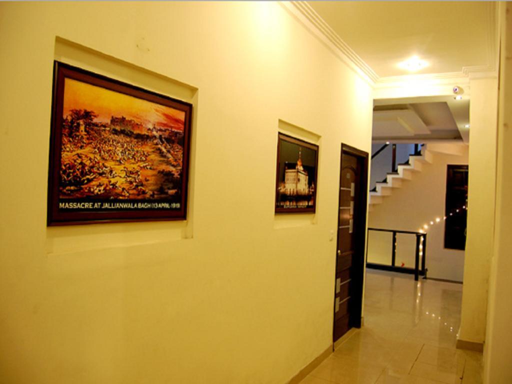 Hotel Darbar View Amritsar Zimmer foto